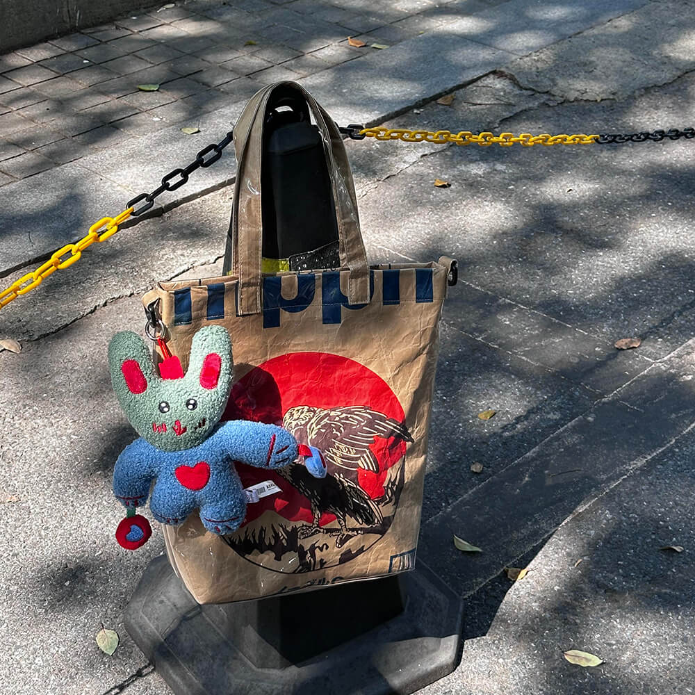 You-will-Be-Street-Fashion-Focus-While-You-Attach-This-Bunny-Plushie-Charm-To-Your-Tote